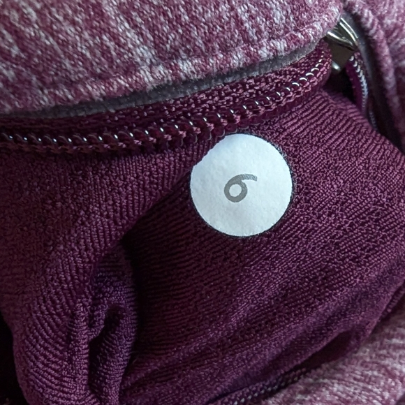 Lululemon Run Your Heart Out Half Zip Ruffles Cuffins Zip Pocket - Picture 10 of 12